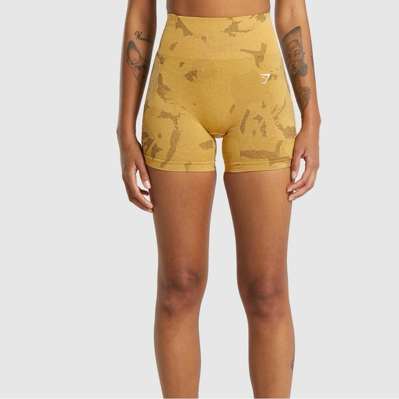 Gymshark camo shorts - Picture 3 of 4